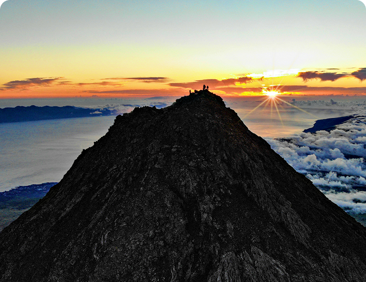 Subida à Montanha do Pico