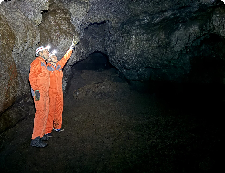 Pico Caving Half-Day Tour